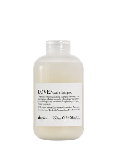 Davines LOVE Curl Shampoos in 250 ml – speziell für lockiges Haar, definierend und feuchtigkeitsspendend.