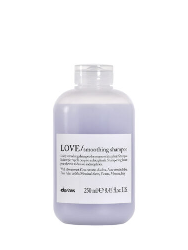Davines LOVE Smoothing Shampoo in 250 ml Flasche – glättendes Shampoo für krauses und widerspenstiges Haar.