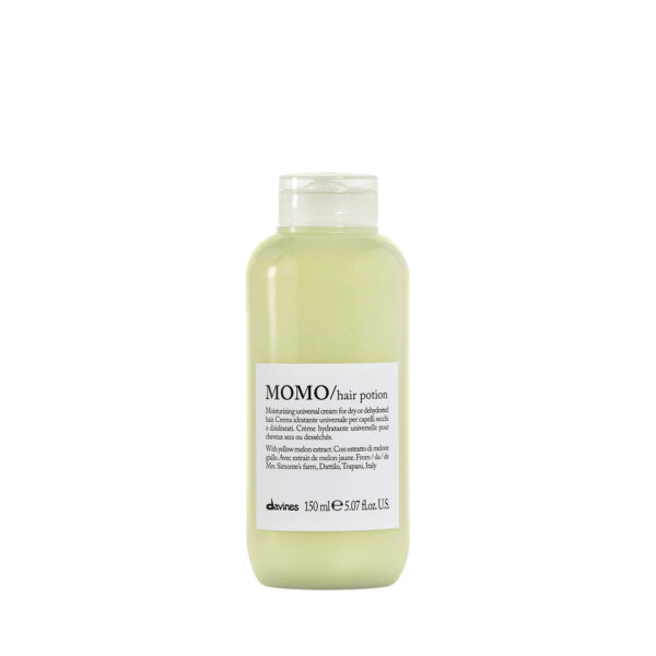 Braune Glasflasche mit grünlich-transparentem Haaröl der Marke Davines, Produktname „MOMO Hair Potion“