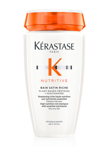Shampoo der Marke Kérastase, Produktname „Nutritive Bain Satin Riche